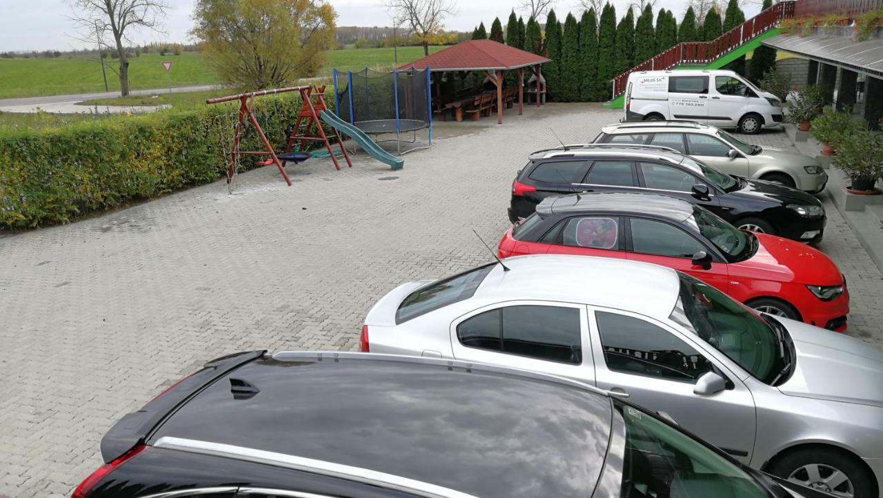 Apartman Taktik Veľký Meder Kültér fotó